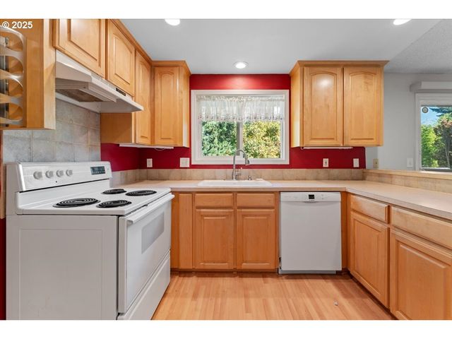 5107 Nw DANIELS St, Vancouver, WA 98663