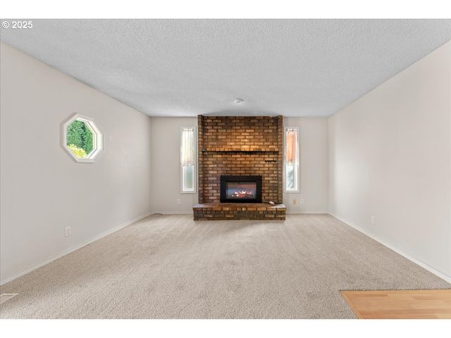 5107 Nw DANIELS St, Vancouver, WA 98663