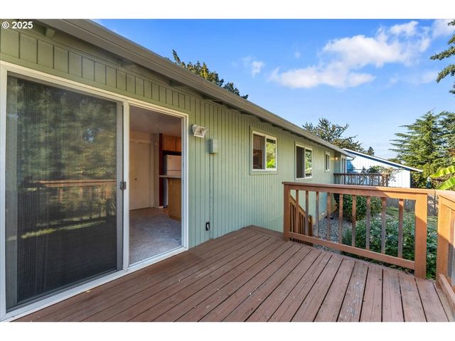 5107 Nw DANIELS St, Vancouver, WA 98663