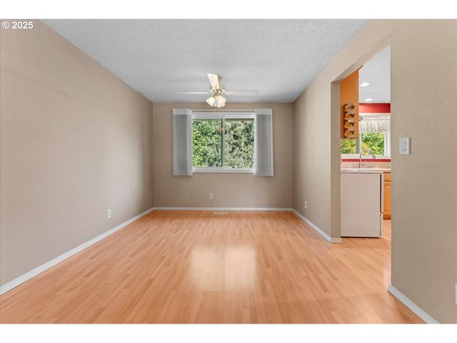 5107 Nw DANIELS St, Vancouver, WA 98663
