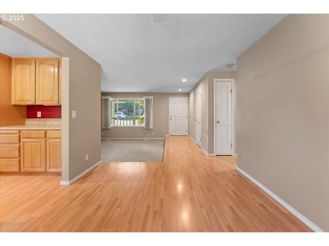 5107 Nw DANIELS St, Vancouver, WA 98663