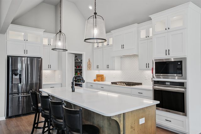 7121 E Queens Street, Broken Arrow, OK 74014