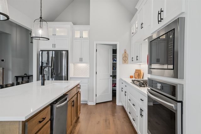 7121 E Queens Street, Broken Arrow, OK 74014