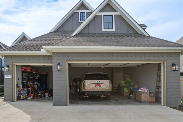 7121 E Queens Street, Broken Arrow, OK 74014