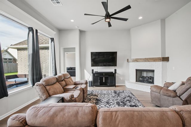7121 E Queens Street, Broken Arrow, OK 74014