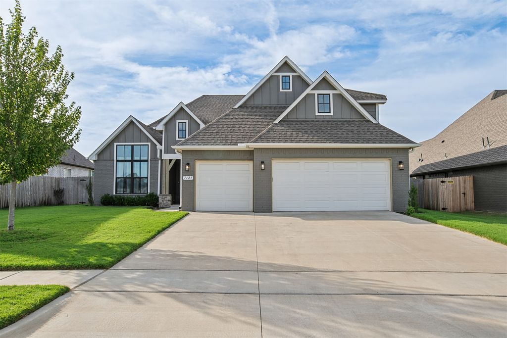 7121 E Queens Street, Broken Arrow, OK 74014