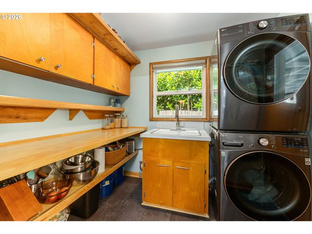 11120 Ne San Rafael St, Portland, OR 97220