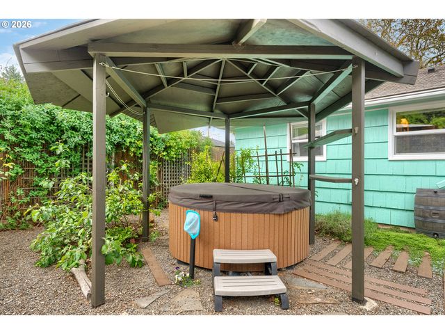 11120 Ne San Rafael St, Portland, OR 97220