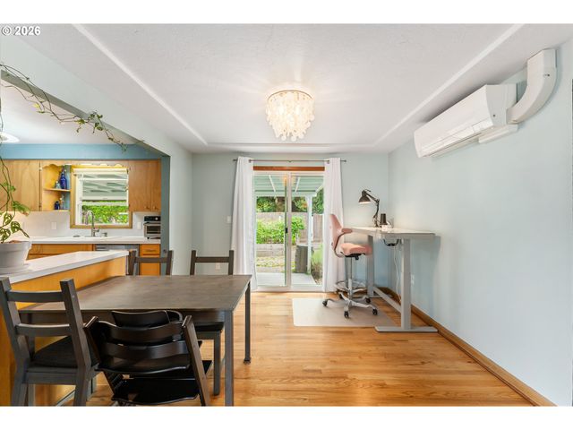 11120 Ne San Rafael St, Portland, OR 97220