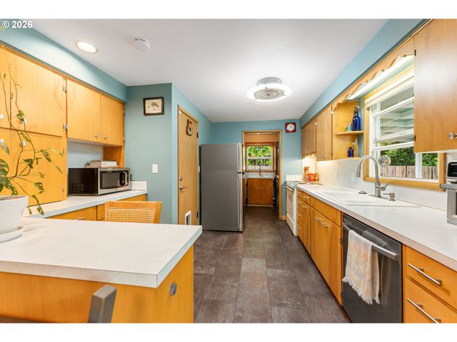11120 Ne San Rafael St, Portland, OR 97220