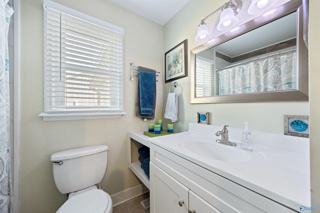 1809 Whisperwood Way NW, Huntsville, AL 35806