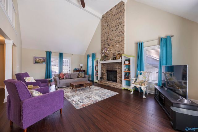 1809 Whisperwood Way NW, Huntsville, AL 35806