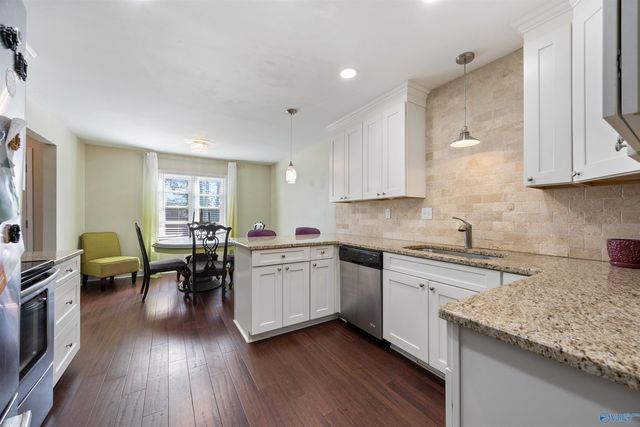 1809 Whisperwood Way NW, Huntsville, AL 35806