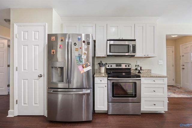 1809 Whisperwood Way NW, Huntsville, AL 35806