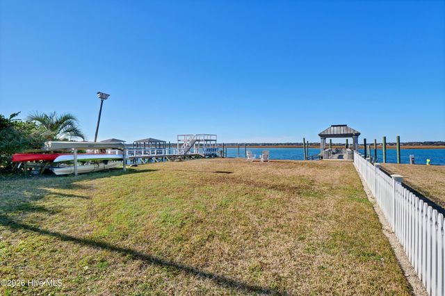 532 Waynick Boulevard, Wrightsville Beach, NC 28480