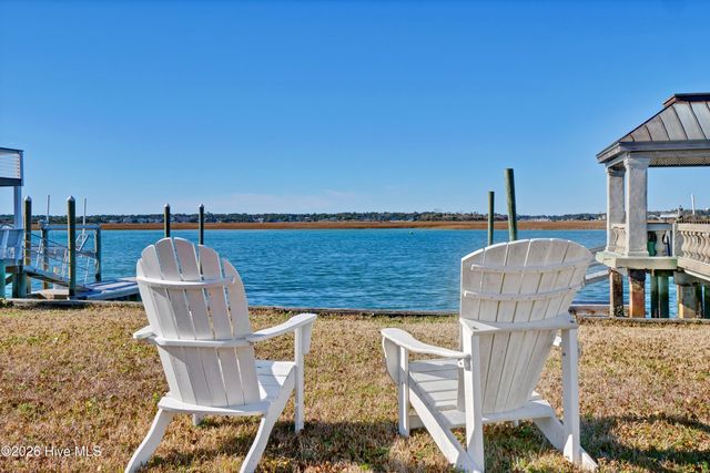 532 Waynick Boulevard, Wrightsville Beach, NC 28480