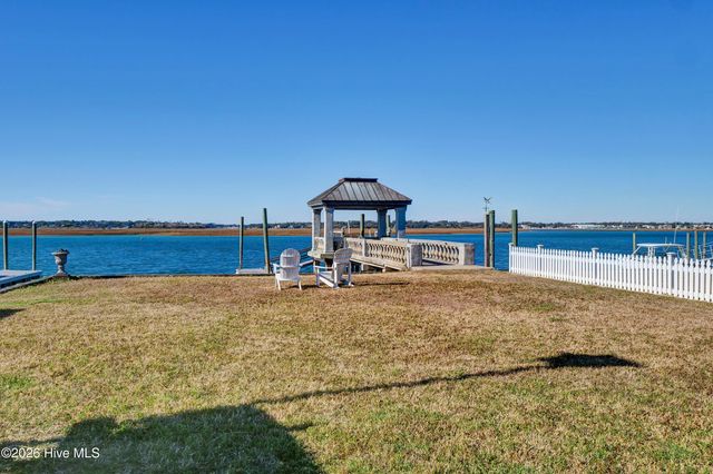 532 Waynick Boulevard, Wrightsville Beach, NC 28480