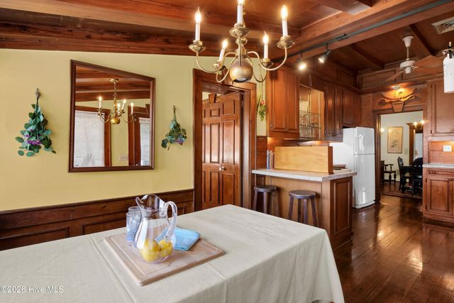 532 Waynick Boulevard, Wrightsville Beach, NC 28480