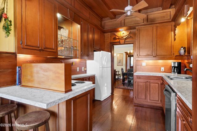 532 Waynick Boulevard, Wrightsville Beach, NC 28480