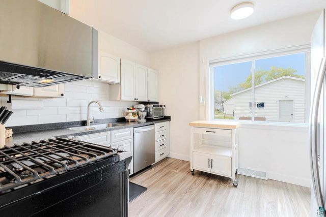 2431 Hughitt Ave, Superior, WI 54880
