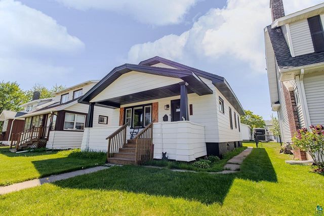 2431 Hughitt Ave, Superior, WI 54880