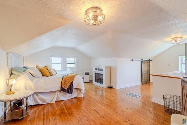 2431 Hughitt Ave, Superior, WI 54880