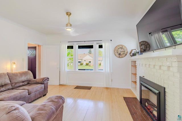 2431 Hughitt Ave, Superior, WI 54880