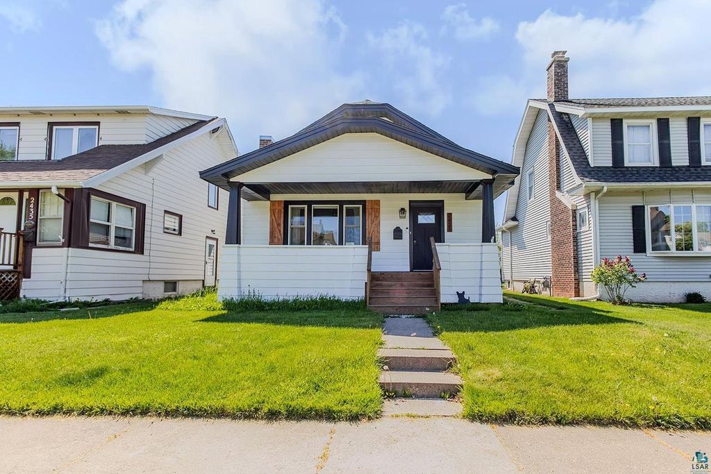 2431 Hughitt Ave, Superior, WI 54880