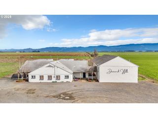 31414 HARRIS Dr, Harrisburg, OR 97446