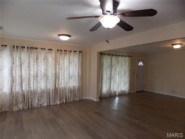 647 County Road 470, Poplar Bluff, MO 63901