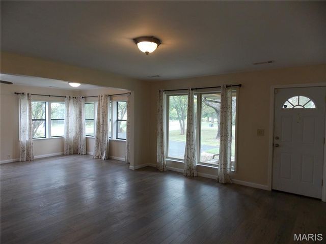 647 County Road 470, Poplar Bluff, MO 63901