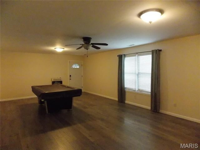 647 County Road 470, Poplar Bluff, MO 63901