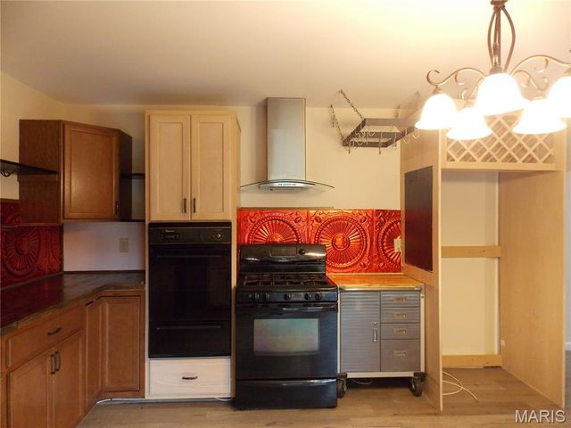 647 County Road 470, Poplar Bluff, MO 63901