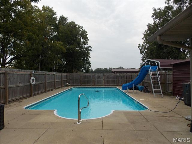 647 County Road 470, Poplar Bluff, MO 63901