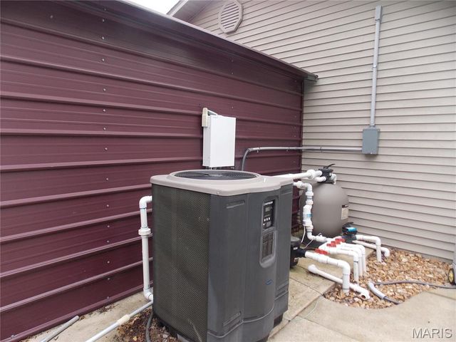 647 County Road 470, Poplar Bluff, MO 63901