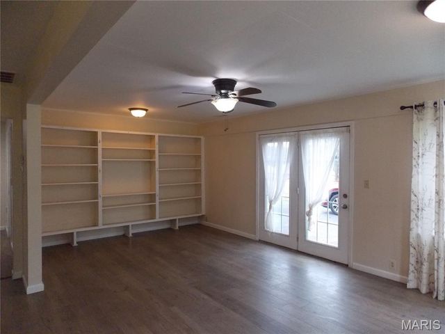 647 County Road 470, Poplar Bluff, MO 63901