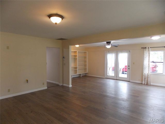 647 County Road 470, Poplar Bluff, MO 63901