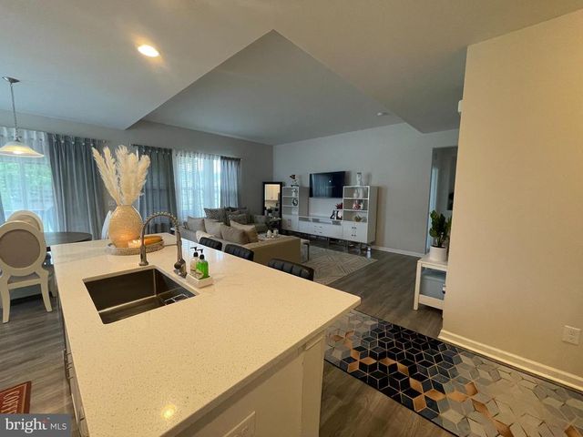 1728 HUDGINS FARM CIR, Fredericksburg, VA 22408