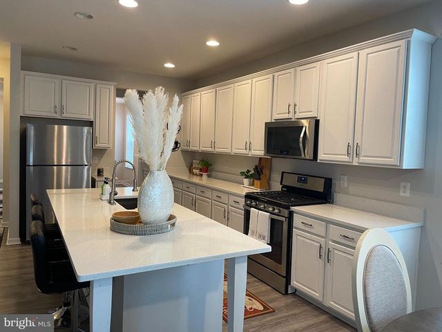 1728 HUDGINS FARM CIR, Fredericksburg, VA 22408