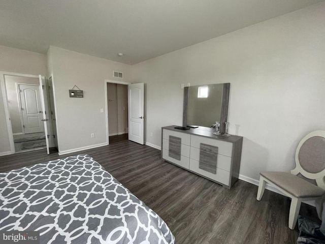 1728 HUDGINS FARM CIR, Fredericksburg, VA 22408