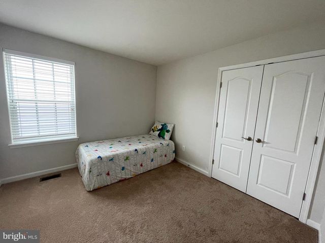 1728 HUDGINS FARM CIR, Fredericksburg, VA 22408