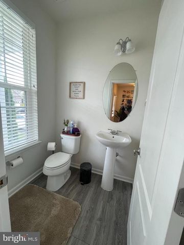 1728 HUDGINS FARM CIR, Fredericksburg, VA 22408