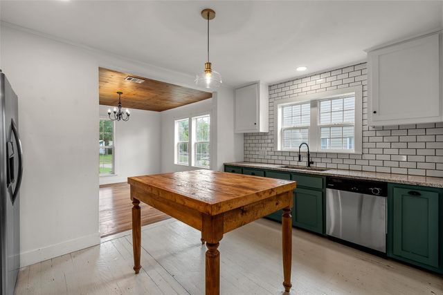 2704 Herring Avenue, Waco, TX 76708