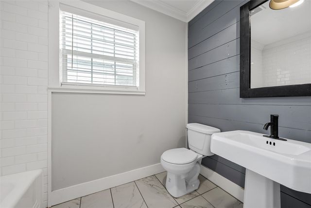 2704 Herring Avenue, Waco, TX 76708