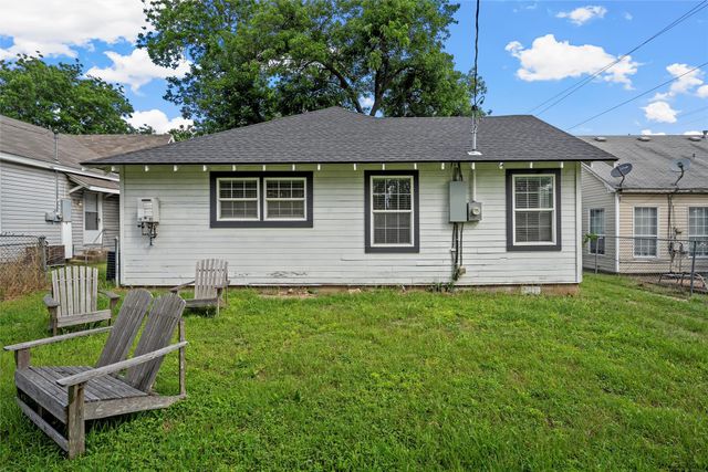 2704 Herring Avenue, Waco, TX 76708