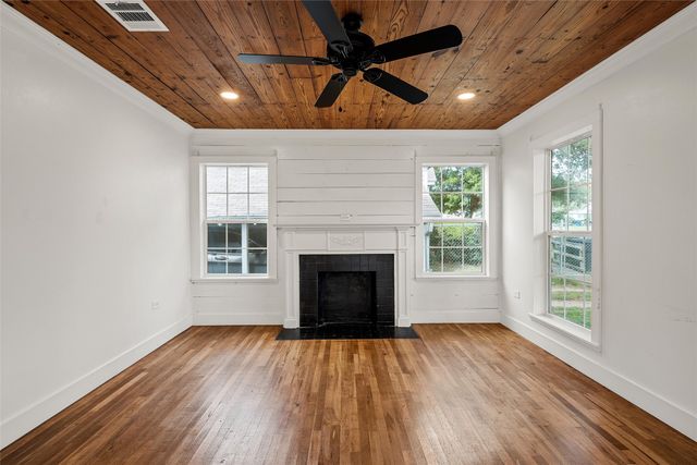 2704 Herring Avenue, Waco, TX 76708
