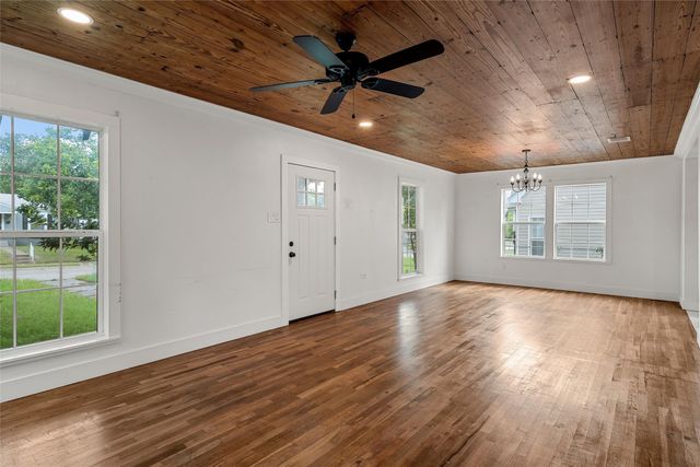 2704 Herring Avenue, Waco, TX 76708