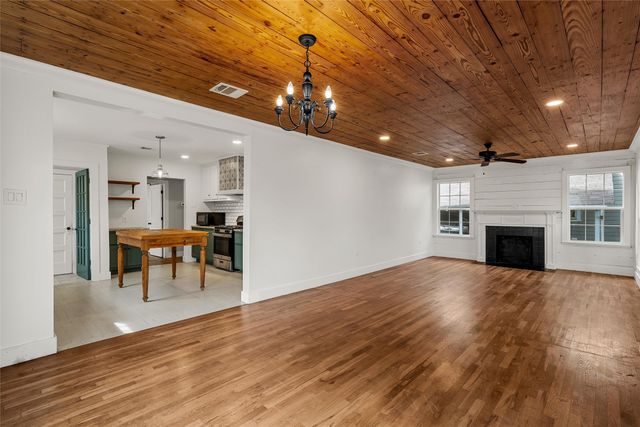 2704 Herring Avenue, Waco, TX 76708