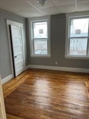 48 Providence St 1, Worcester, MA 01604