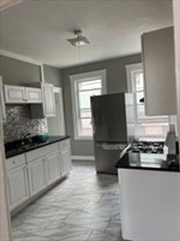 48 Providence St 1, Worcester, MA 01604